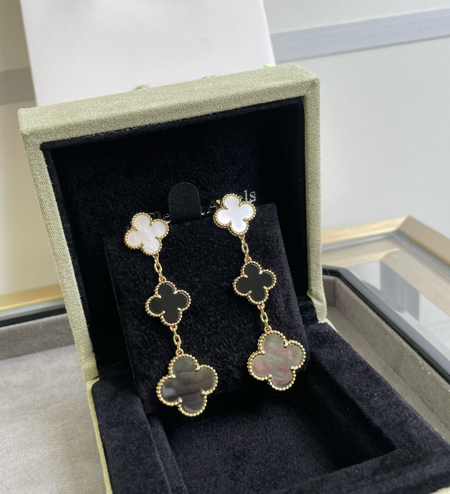 [Ornora Jewelry]CLOVER 3 MOTIF MOP ONYX DARK MOP PINK GOLD EARRINGS