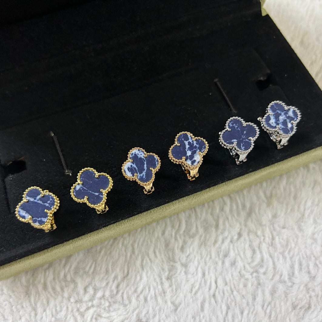 [Ornora Jewelry]CLOVER PIETERSITE MEDIUM STUD EARRINGS