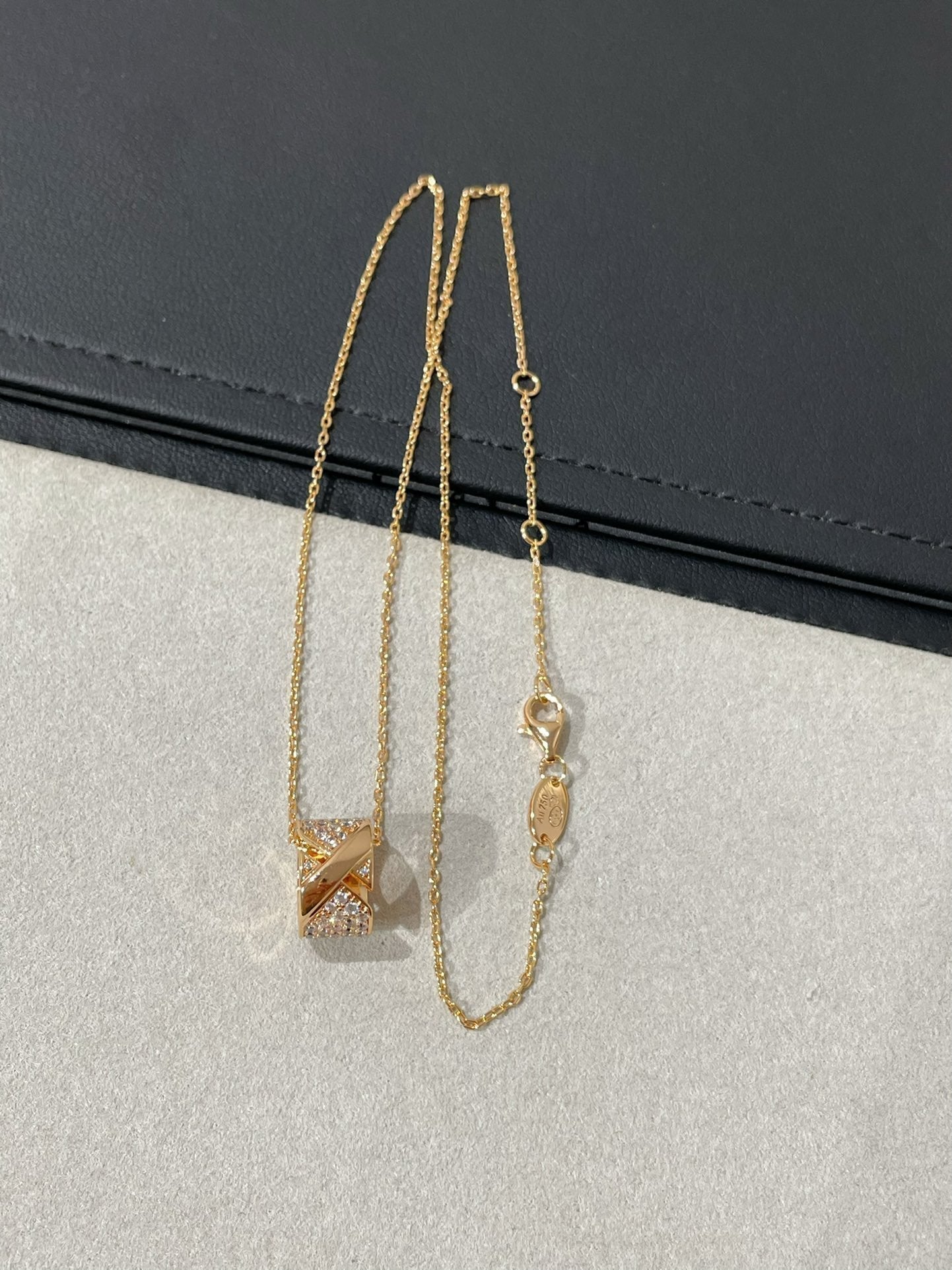 [Ornora Jewelry]LIENS EVIDENCE DIAMOND PAVED NECKLACE