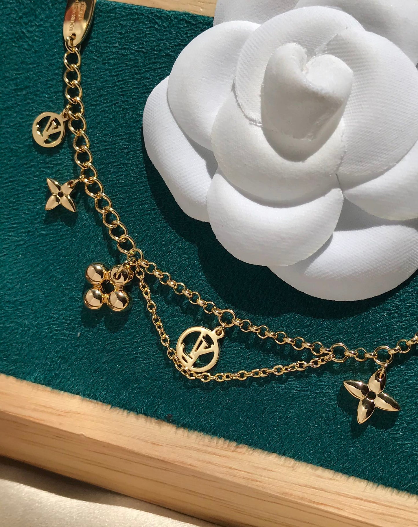 [Ornora Jewelry]BLOOMING PINK GOLD MOP BRACELET