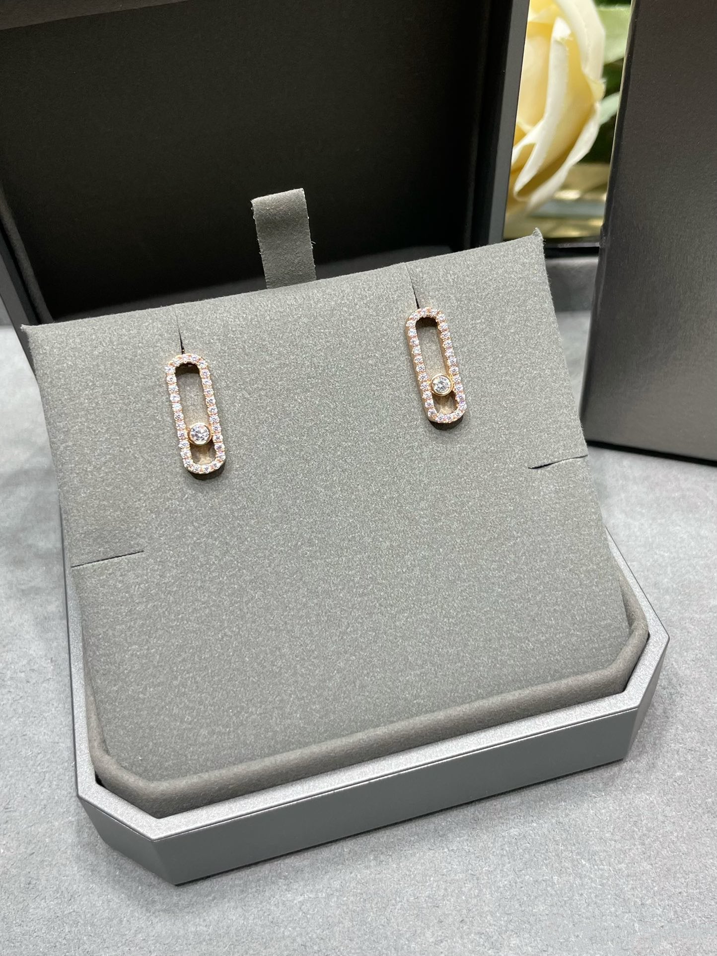 [Ornora Jewelry]MOVE UNO STUD DIAMOND PAVED EARRINGS