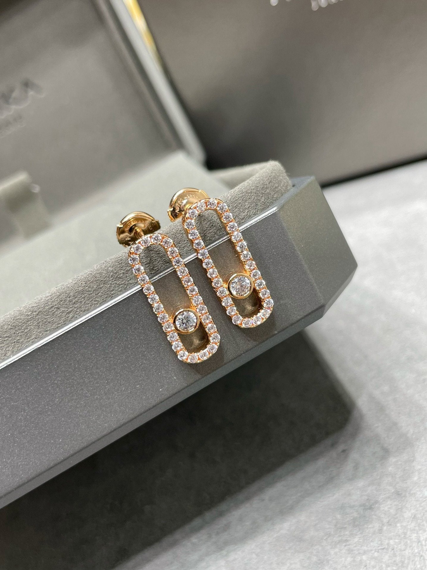 [Ornora Jewelry]MOVE UNO STUD DIAMOND PAVED EARRINGS