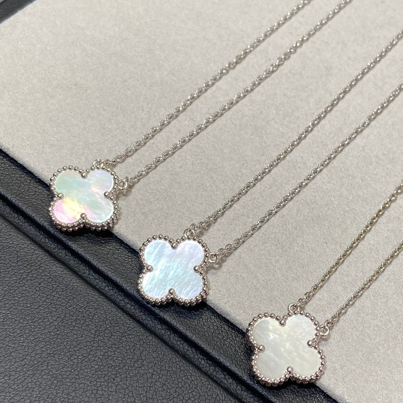 [Ornora Jewelry]CLOVER MEDIUM SILVER WHITE MOP NECKLACE