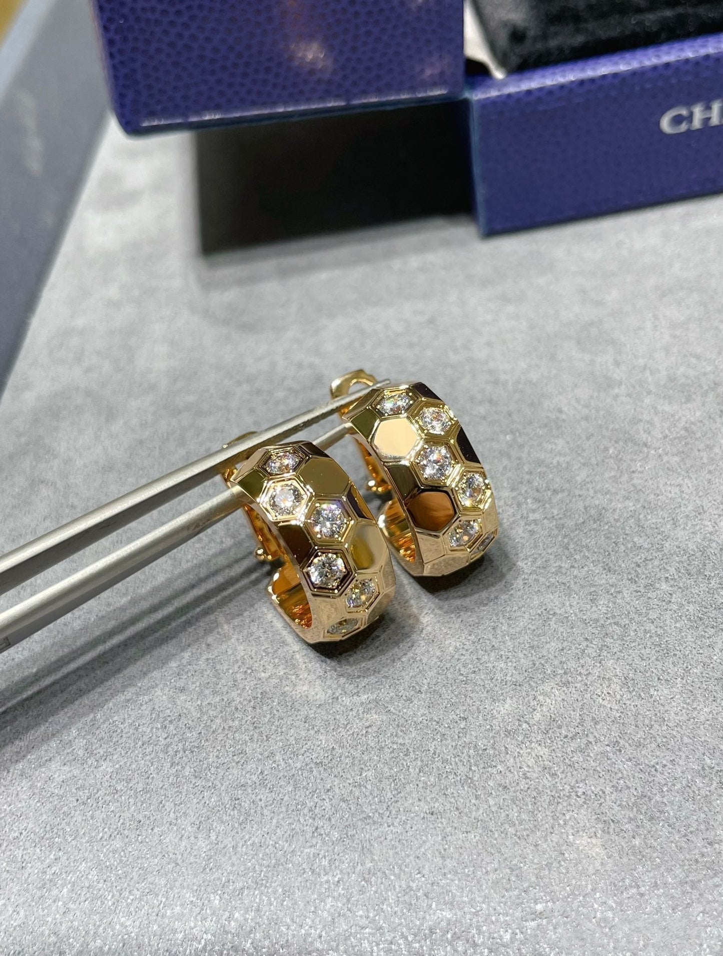 [Ornora Jewelry]BEE LOVE DIAMOND HOOP EARRINGS