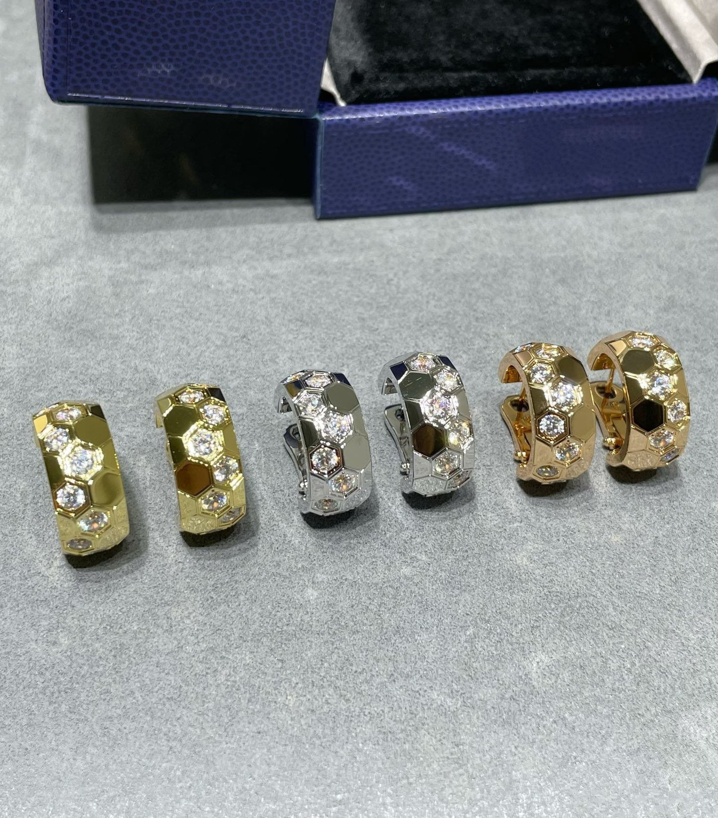 [Ornora Jewelry]BEE LOVE DIAMOND HOOP EARRINGS