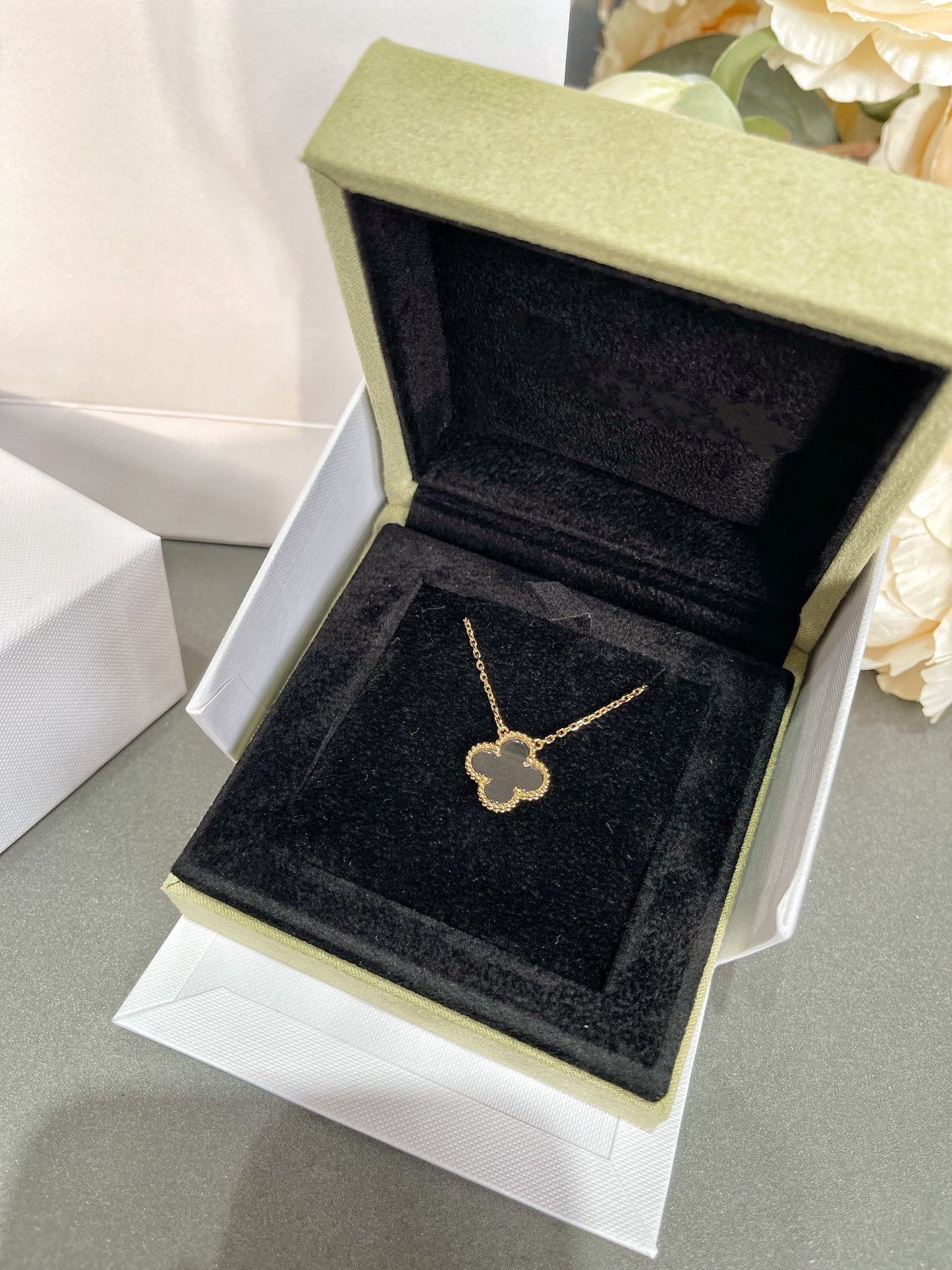 [Ornora Jewelry]CLOVER ROCK CRYSTAL ROSE GOLD NECKLACE