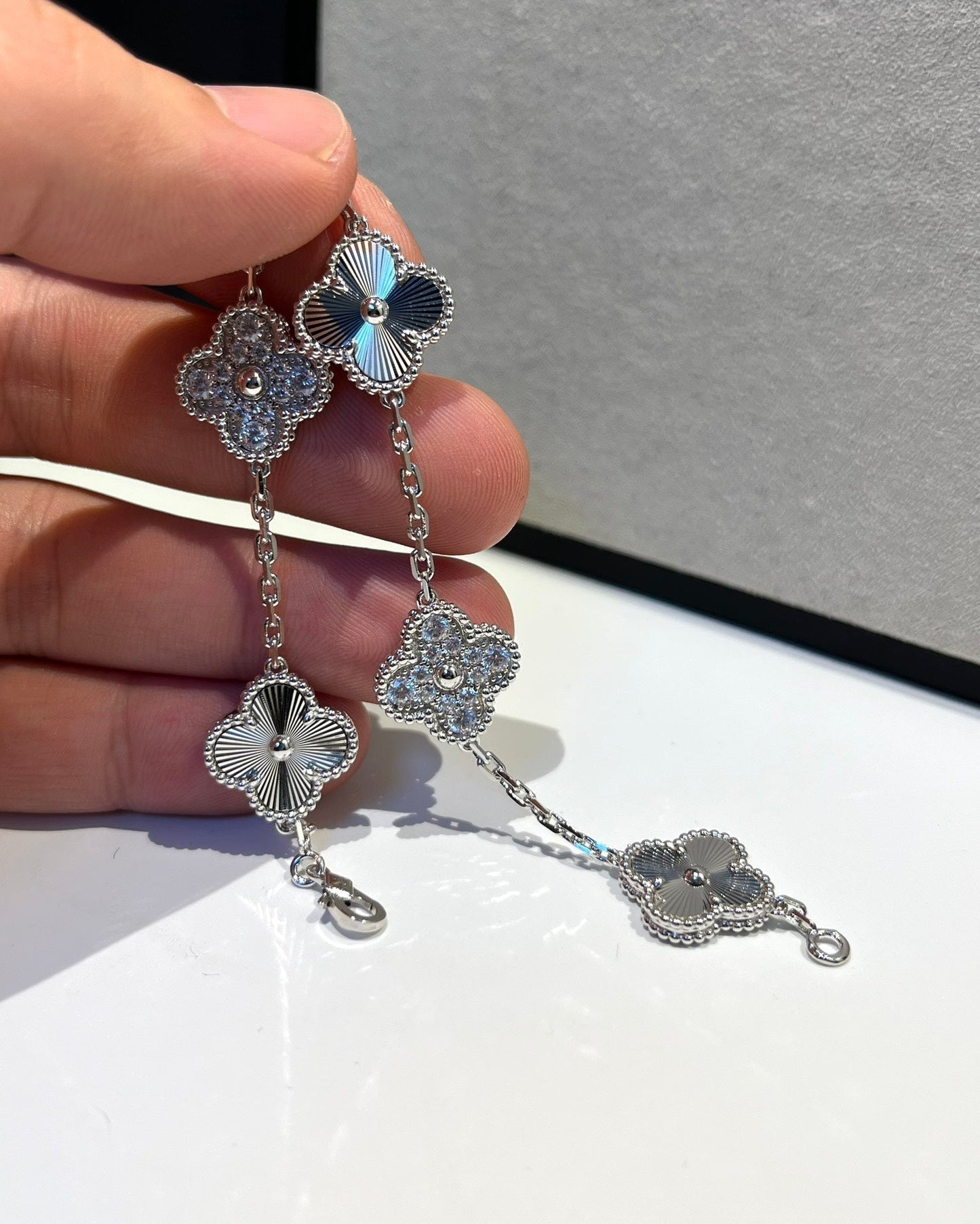 [Ornora Jewelry] CLOVER 5 MOTIF LASER BRACELET COLLECTION