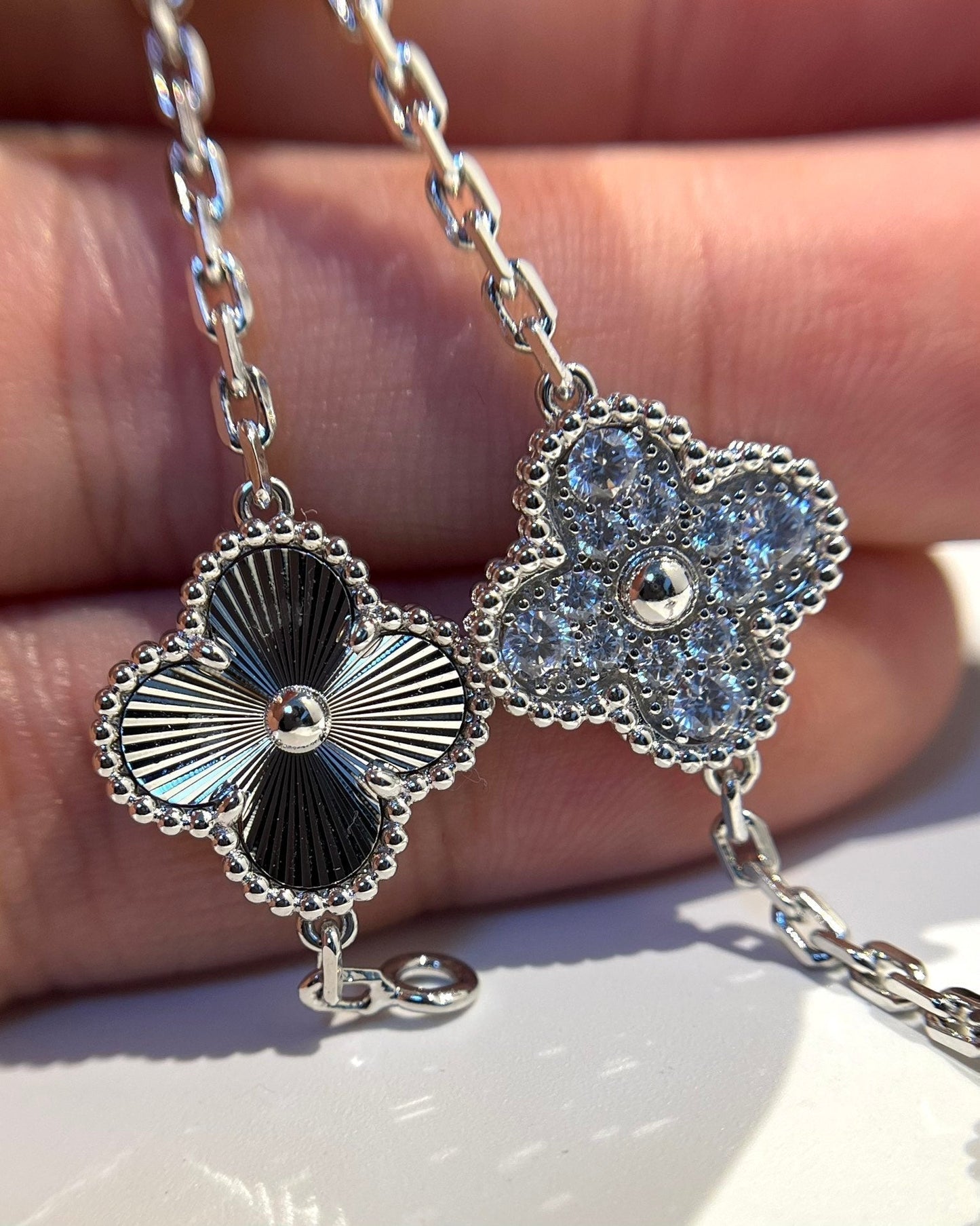 [Ornora Jewelry] CLOVER 5 MOTIF LASER BRACELET COLLECTION