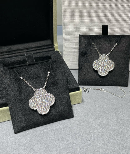 [Ornora Jewelry]CLOVER 25MM LARGE PENDANT DIAMOND PAVED SILVER NECKLACE