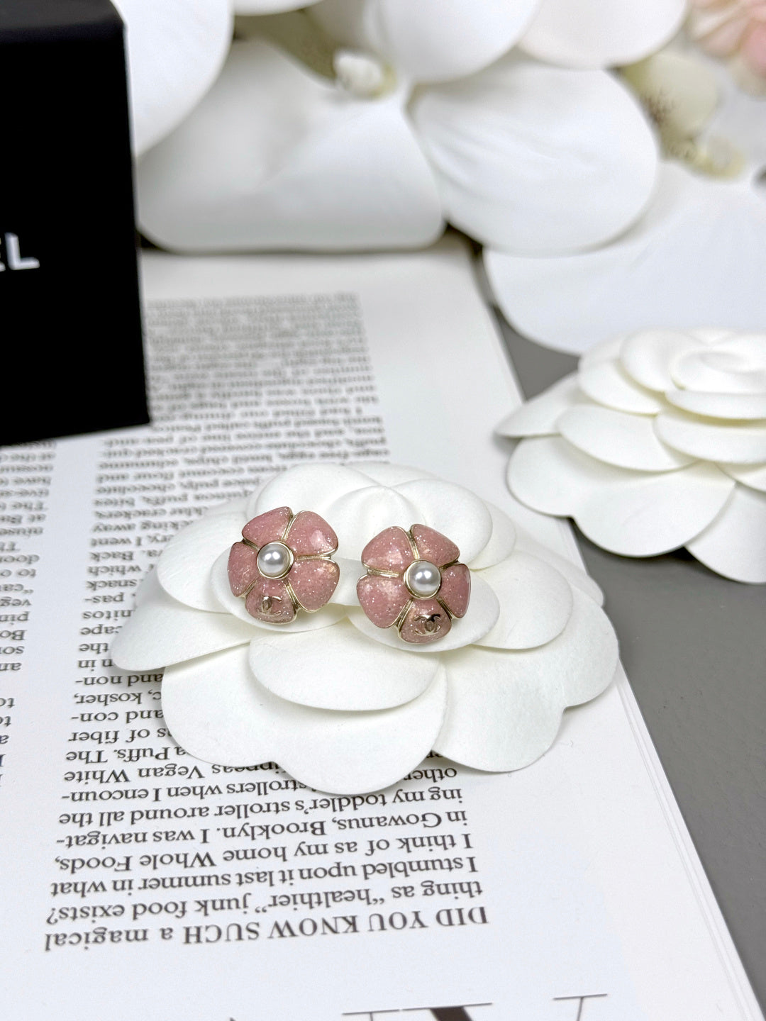 [Ornora Jewelry]26C Pink Camellia Pearl Enamel Stud Earrings