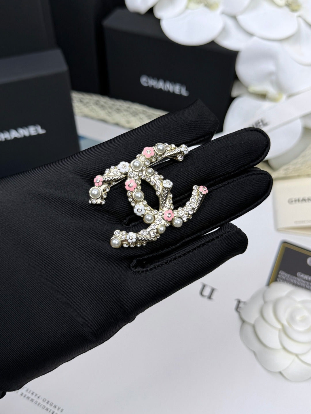 [Ornora Jewelry]26C Pink-White Enamel Ice Cream Cone Double C Brooch