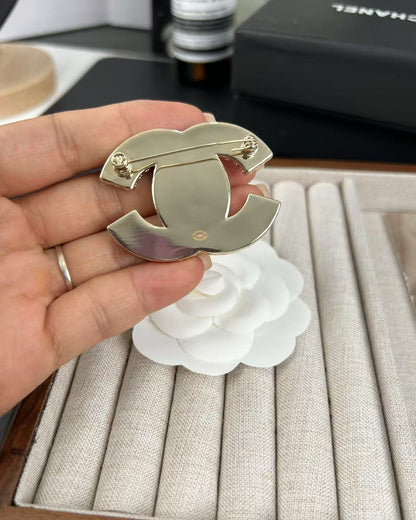 [Ornora Jewelry]Pink Resin Classic Brooch 5cm