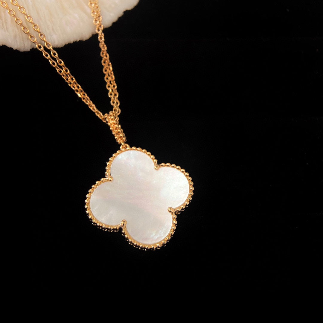 [Ornora Jewelry]CLOVER 25MM MOP LARGE PENDANT NECKLACE