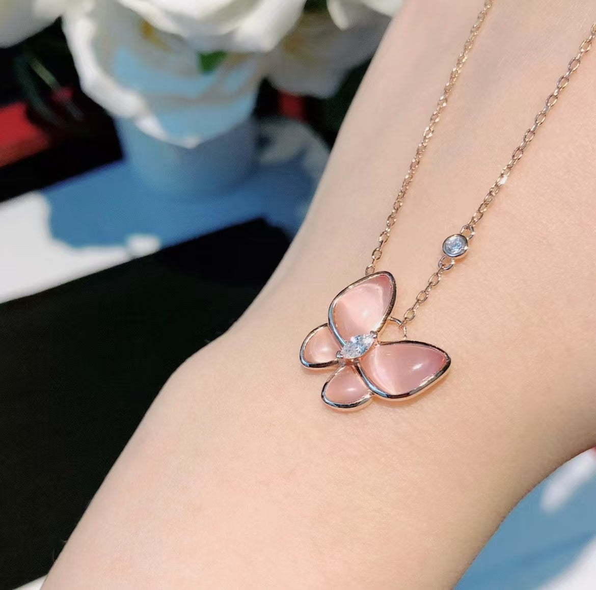 [Ornora Jewelry]BUTTERFLY PINK MOTHER-OF-PEARL DIAMOND NECKLACE