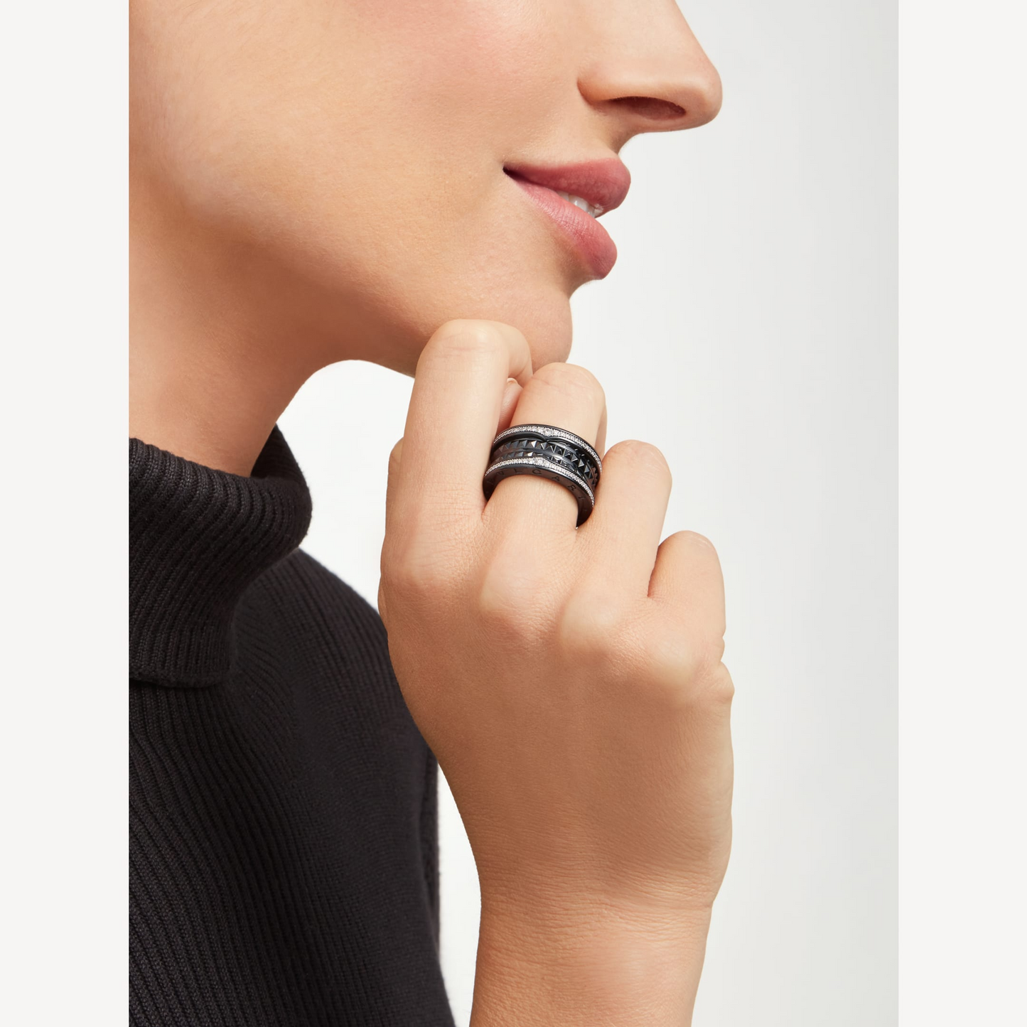 [Ornora Jewelry]ZERO 1 ROCK FOUR-BAND BLACK CERAMIC WITH STUDDED SPIRAL AND PAVED DIAMONDS RING