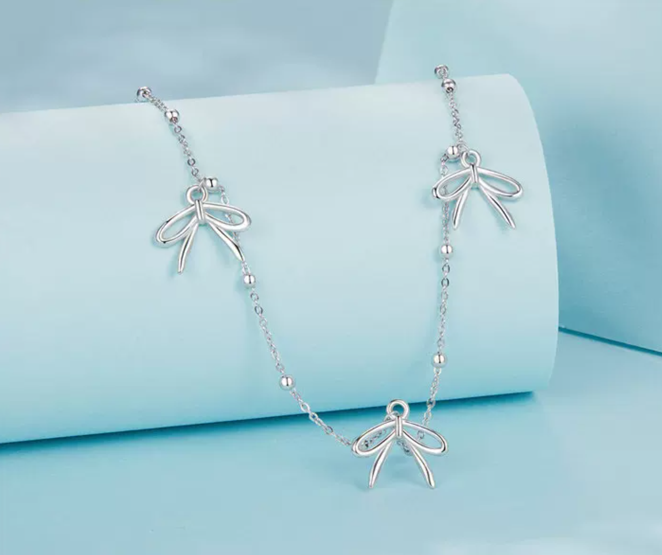Bow Necklace