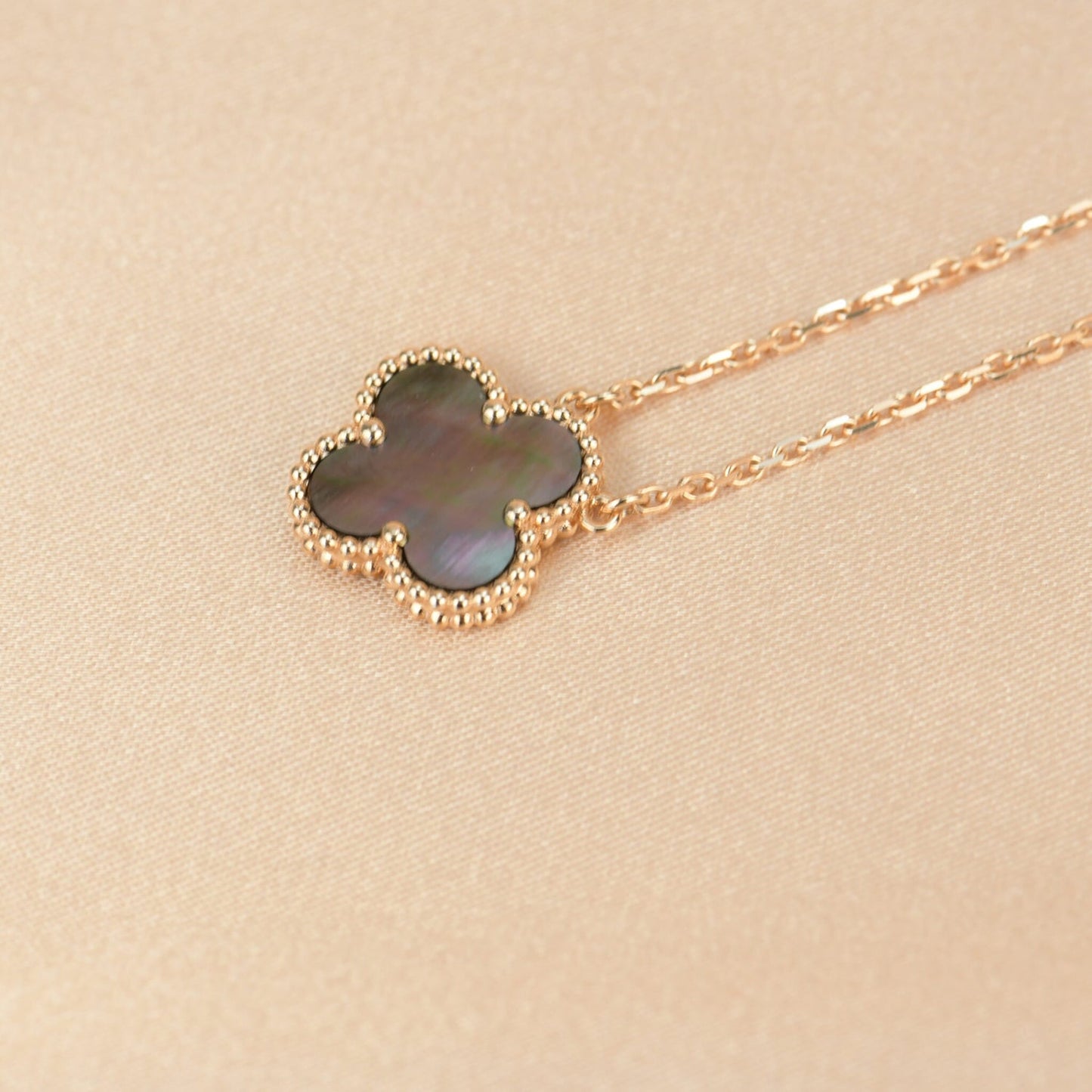 [Ornora Jewelry]CLOVER 15MM  GRAY MOTHER OF PEARL NECKLACE