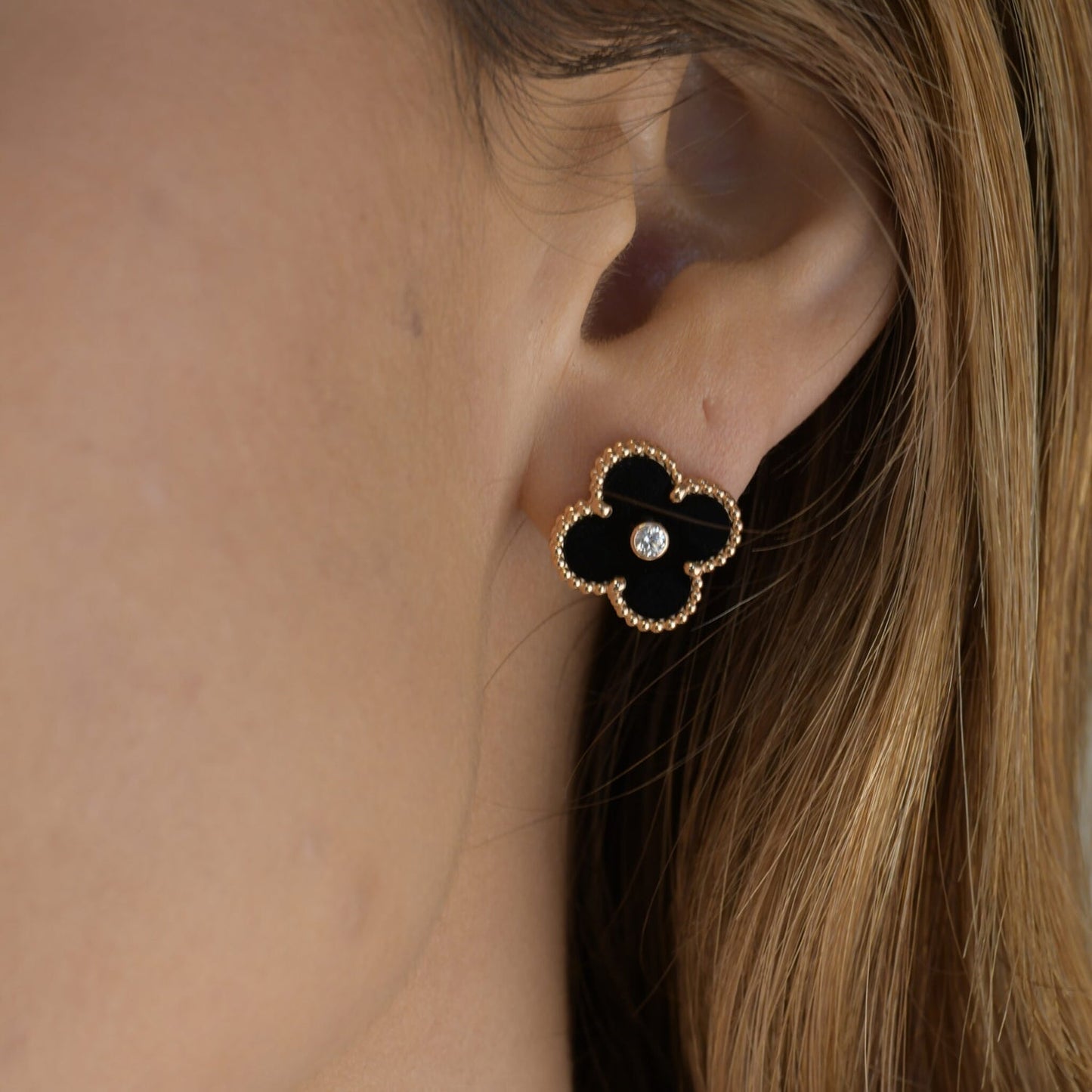 [Ornora Jewelry]CLOVER MEDIUM 1 MOTIFS ONYX DIAMOND EARRINGS