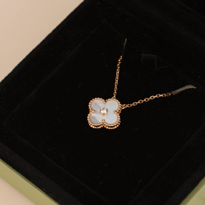 [Ornora Jewelry]CLOVER 15MM DIAMOND WHITE FRITILLARIA NECKLACE