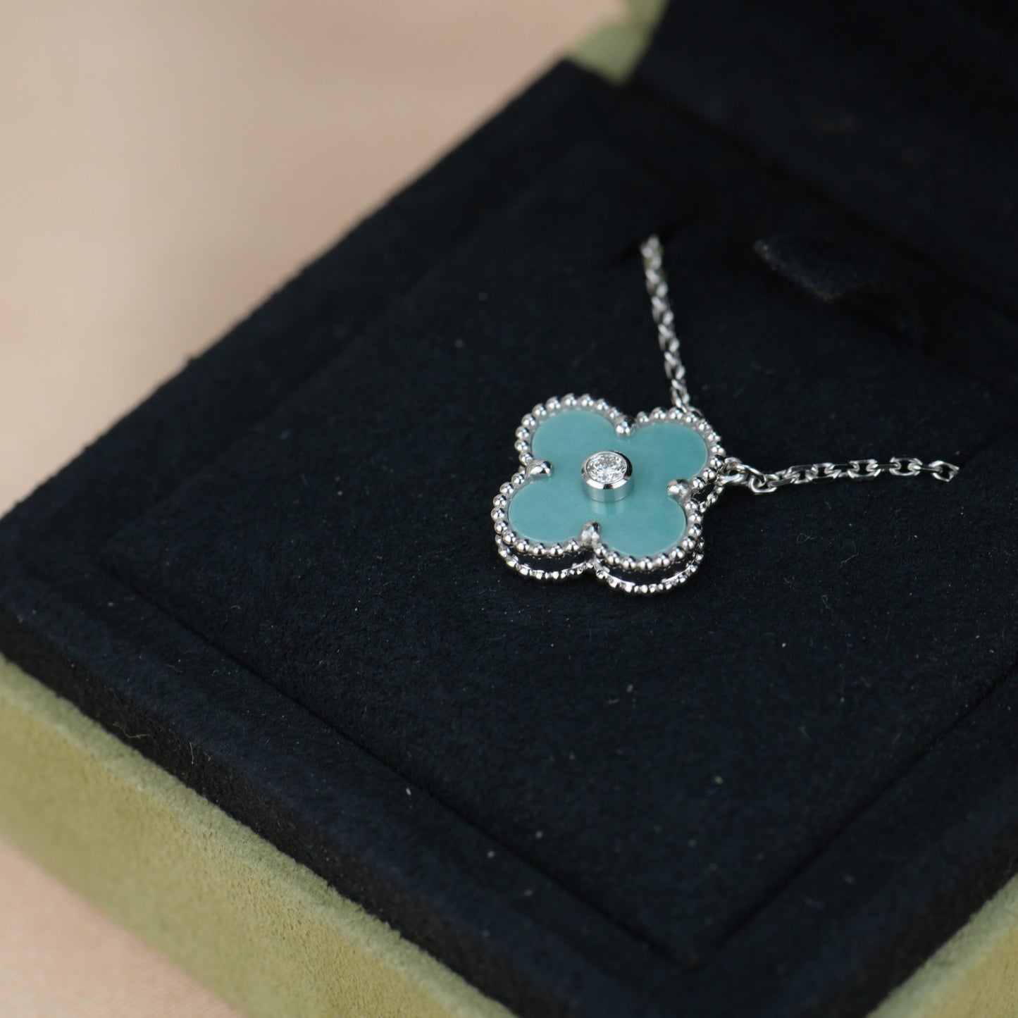 [Ornora Jewelry]CLOVER 15MM DIAMOND SVRES PORCELAIN  NECKLACE SILVER