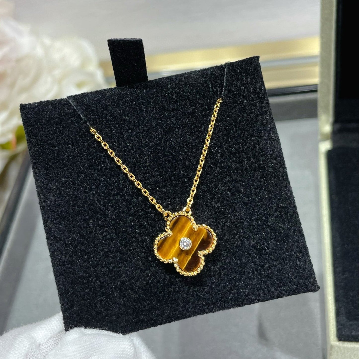 [Ornora Jewelry]CLOVER 15MM DIAMOND AND YELLOW TIGER'S EYE AGATE necklace