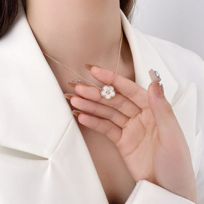 [Ornora Jewelry]LUCKY  WHITE MOP  PLUM BLOSSOM NECKLACE
