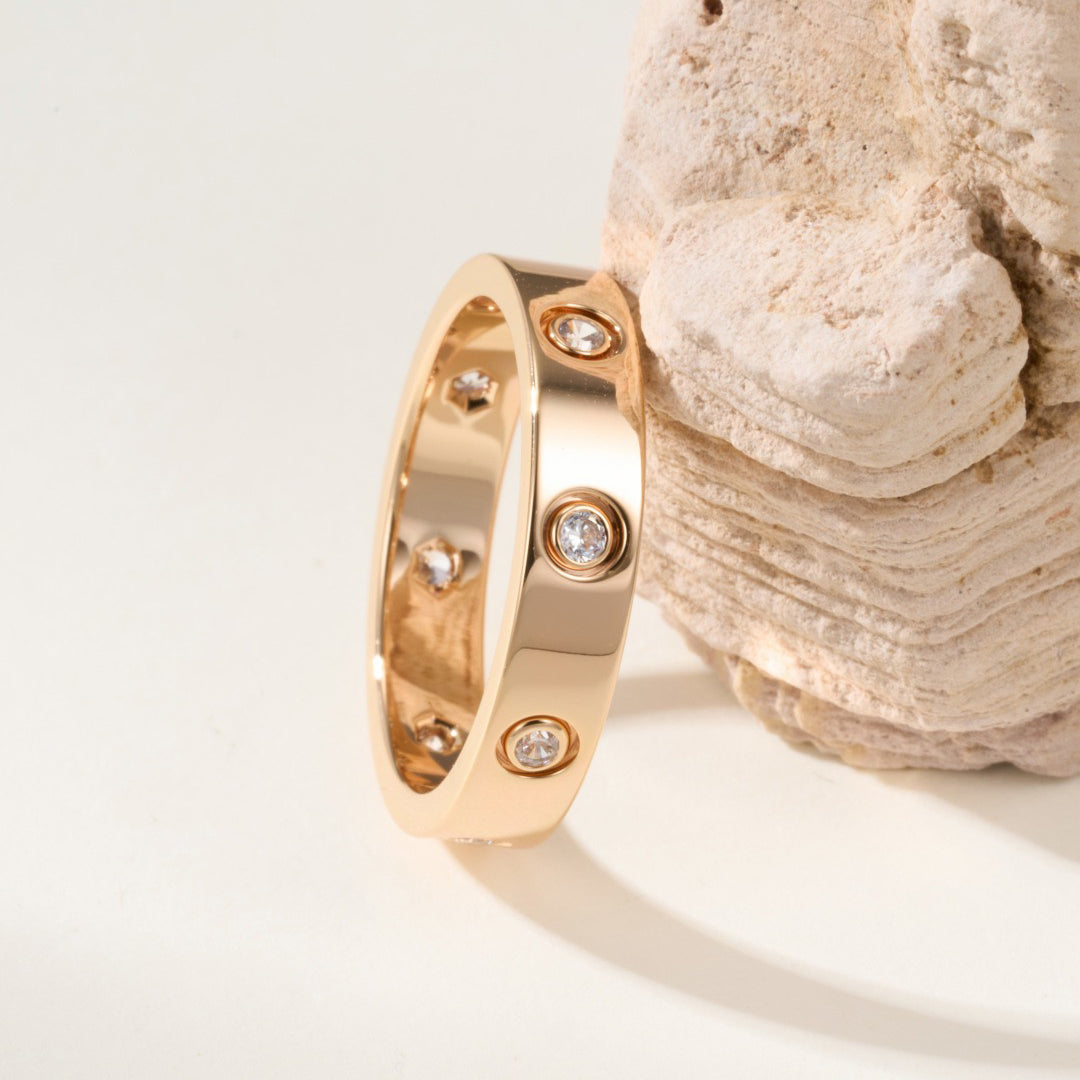 [Ornora Jewelry]LOVE 4MM 8 DIAMOND RING