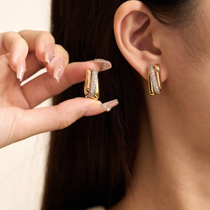 [Ornora Jewelry]TRINITY HALF DIAMOND  CUSHION EARRINGS
