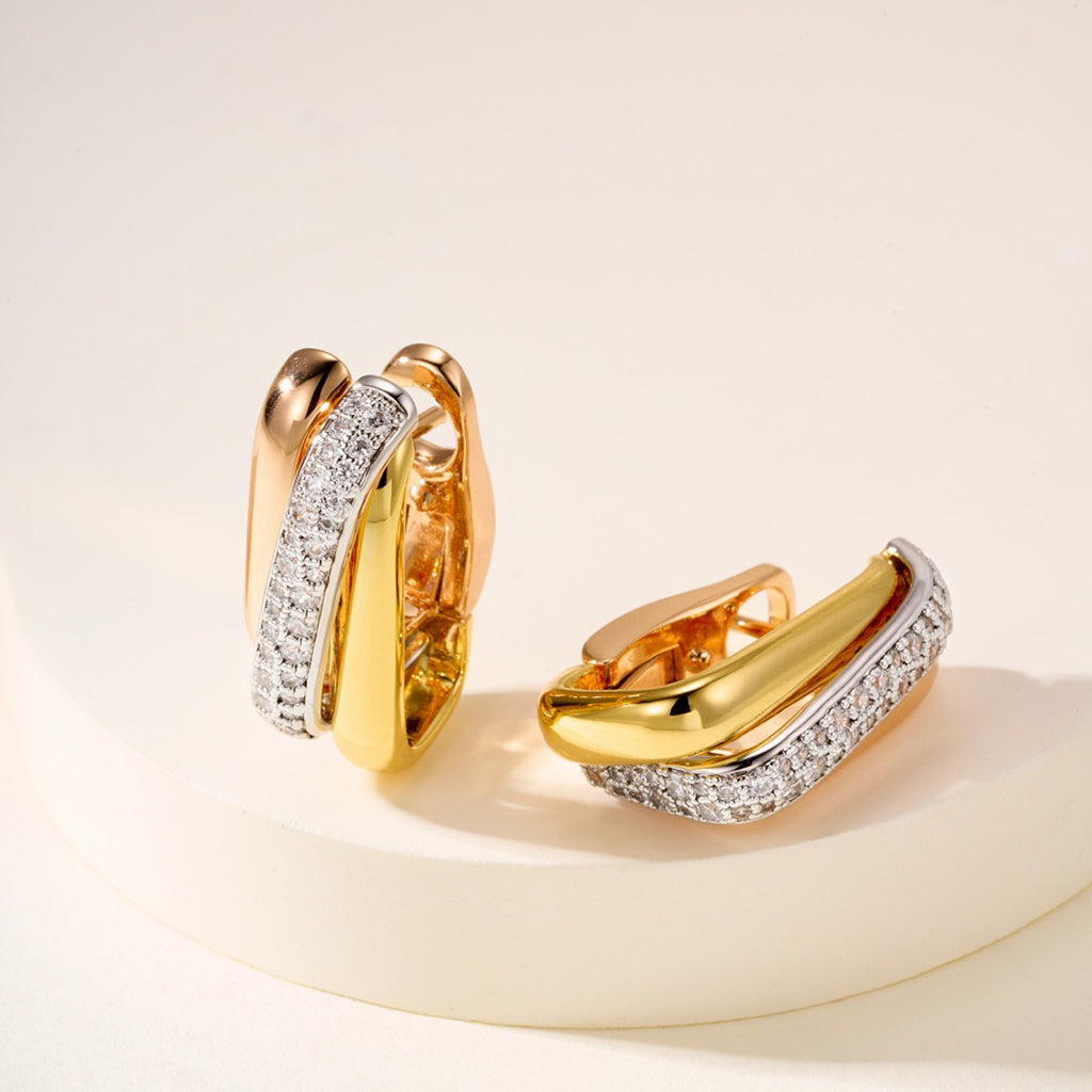 [Ornora Jewelry]TRINITY HALF DIAMOND  CUSHION EARRINGS