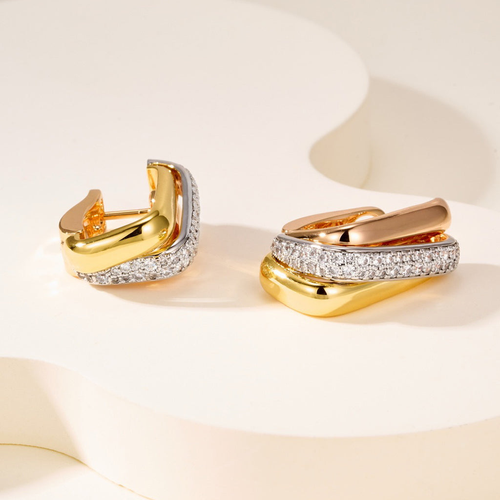 [Ornora Jewelry]TRINITY HALF DIAMOND  CUSHION EARRINGS