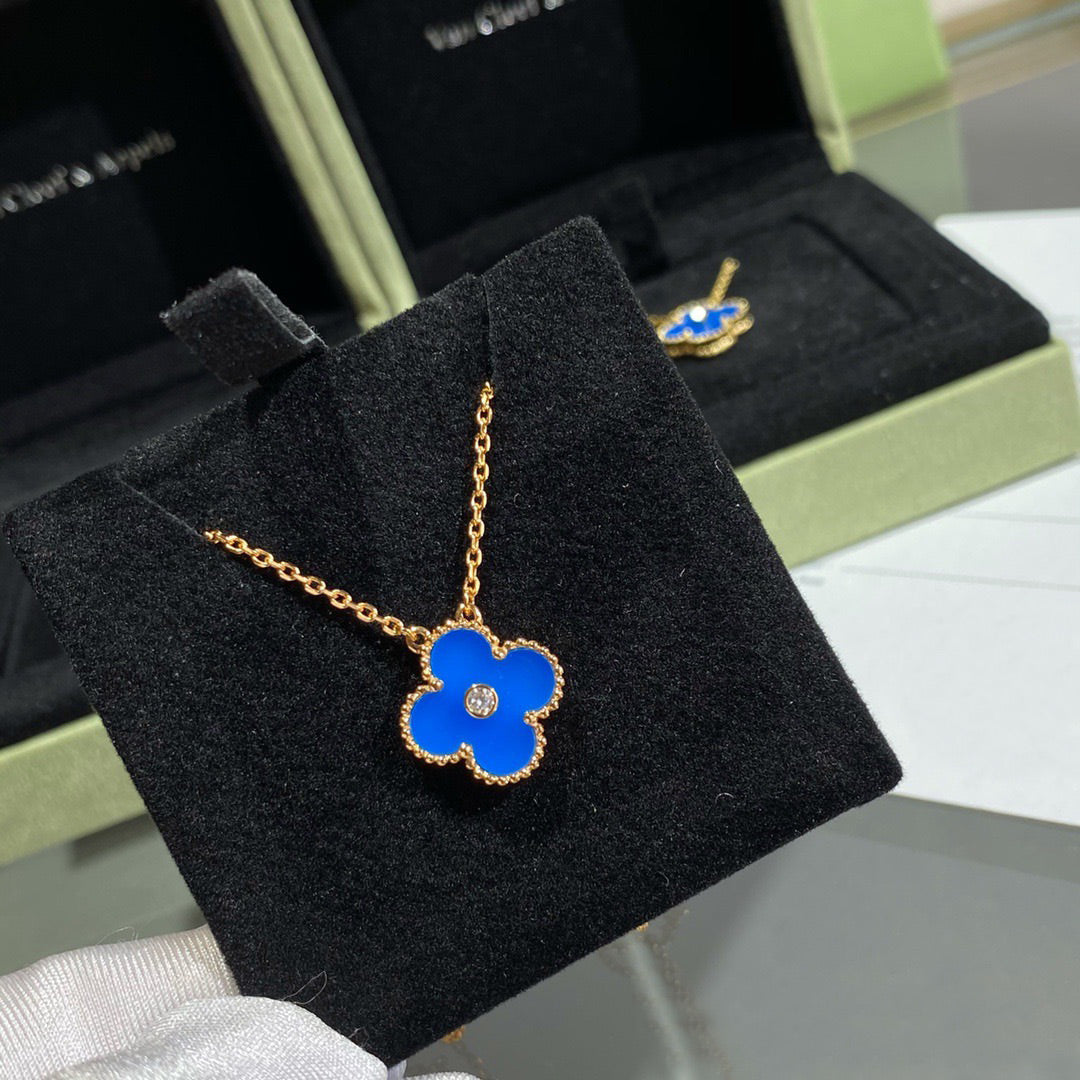 [Ornora Jewelry]CLOVER 15MM DIAMOND AND BLUE AGATE NECKLACE