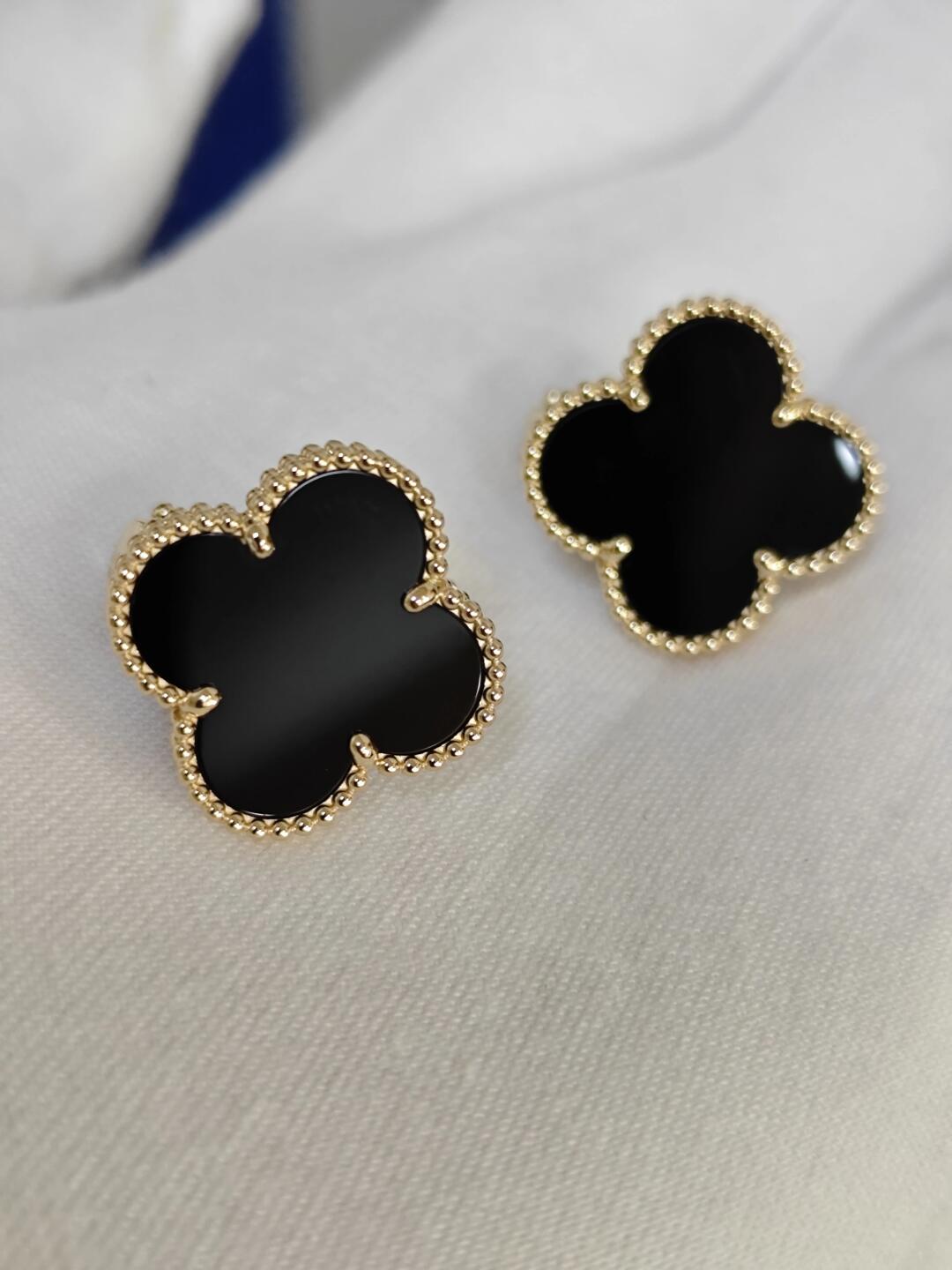 [Ornora Jewelry]CLOVER 20MM BLACK MOP EARRINGS