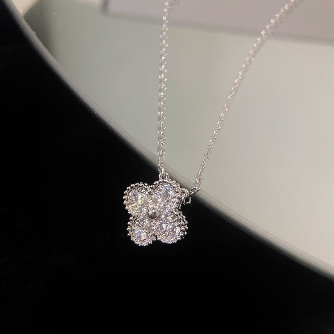 [Ornora Jewelry]CLOVER 15MM DIAMOND SINGLE FLOWER NECKLACE