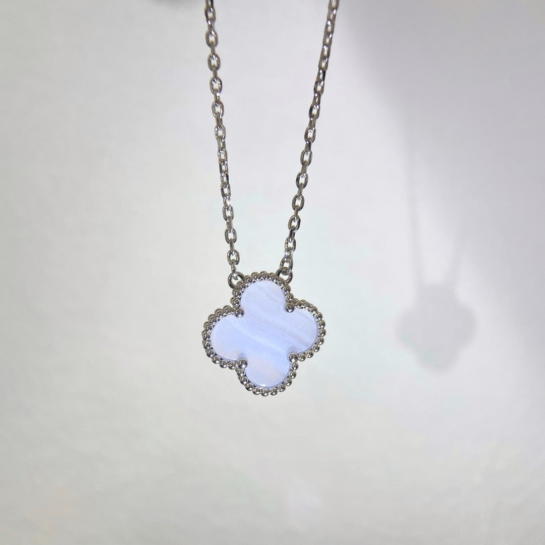 [Ornora Jewelry]CLOVER 15MM BLUE CHALCEDONY NECKLACE SILVER