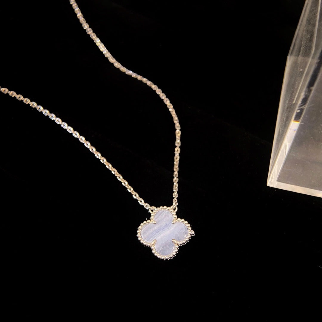 [Ornora Jewelry]CLOVER 15MM BLUE CHALCEDONY NECKLACE SILVER