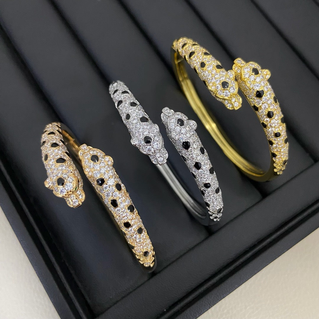 [Ornora Jewelry]PANTHERE DOUBLE HEADED HALF DIAMOND OPEN BRACELET