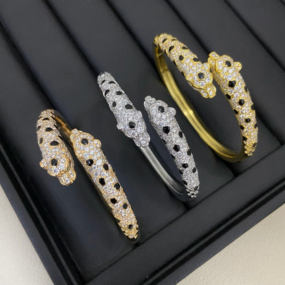 [Ornora Jewelry]PANTHERE DOUBLE HEADED HALF DIAMOND OPEN BRACELET