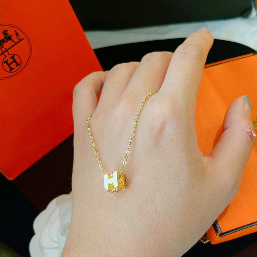 [Ornora Jewelry]H WHITE SQUARE GOLD NECKLACE