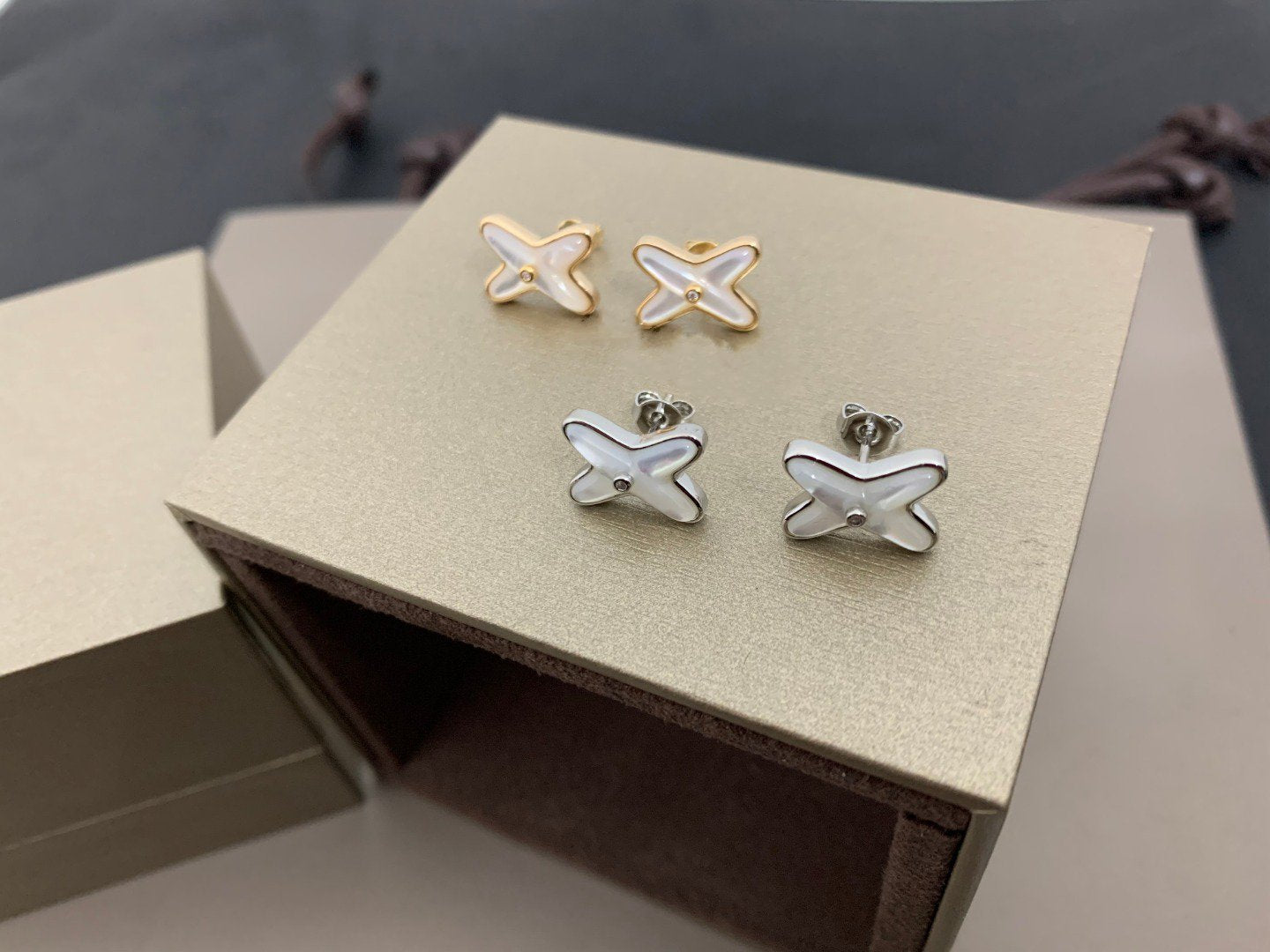[Ornora Jewelry]JEUX DE WHITE MOP SILVER DIAMOND EARRINGS