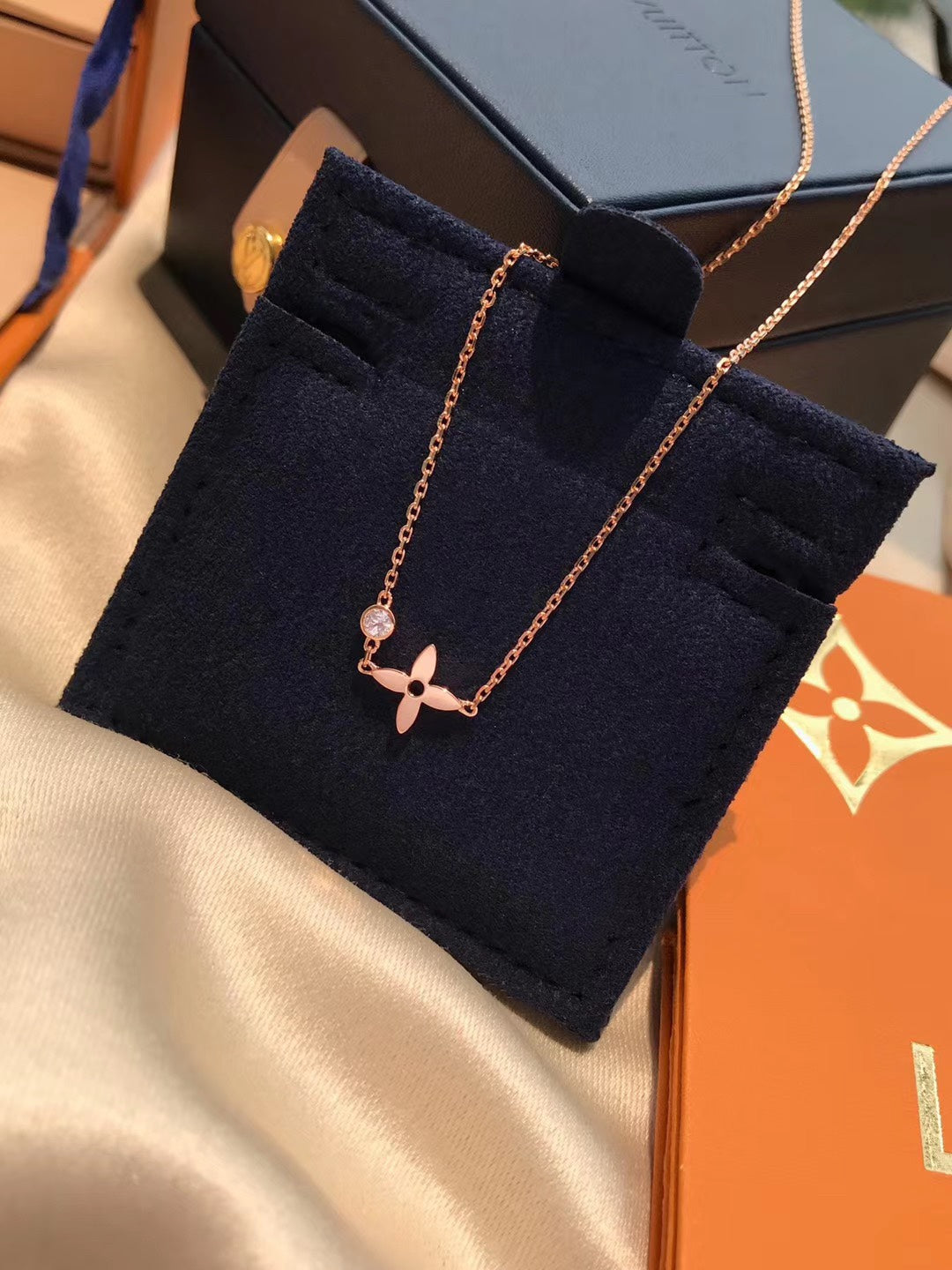 [Ornora Jewelry]BLOSSOM PENDANT PINK GOLD AND DIAMOND