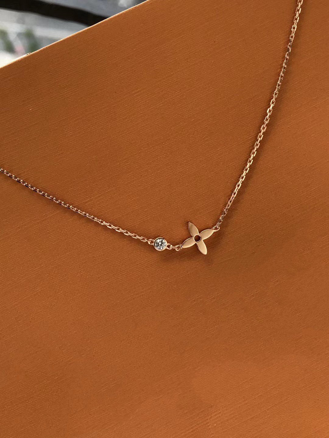 [Ornora Jewelry]BLOSSOM PENDANT PINK GOLD AND DIAMOND