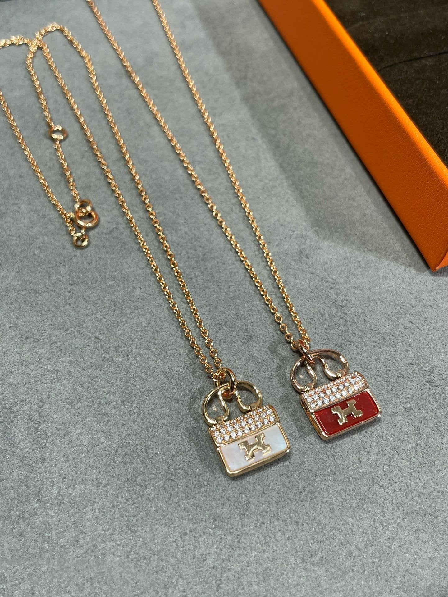 [Ornora Jewelry]H CIRCE MOISSANITE PENDANT NECKLACE GOLD