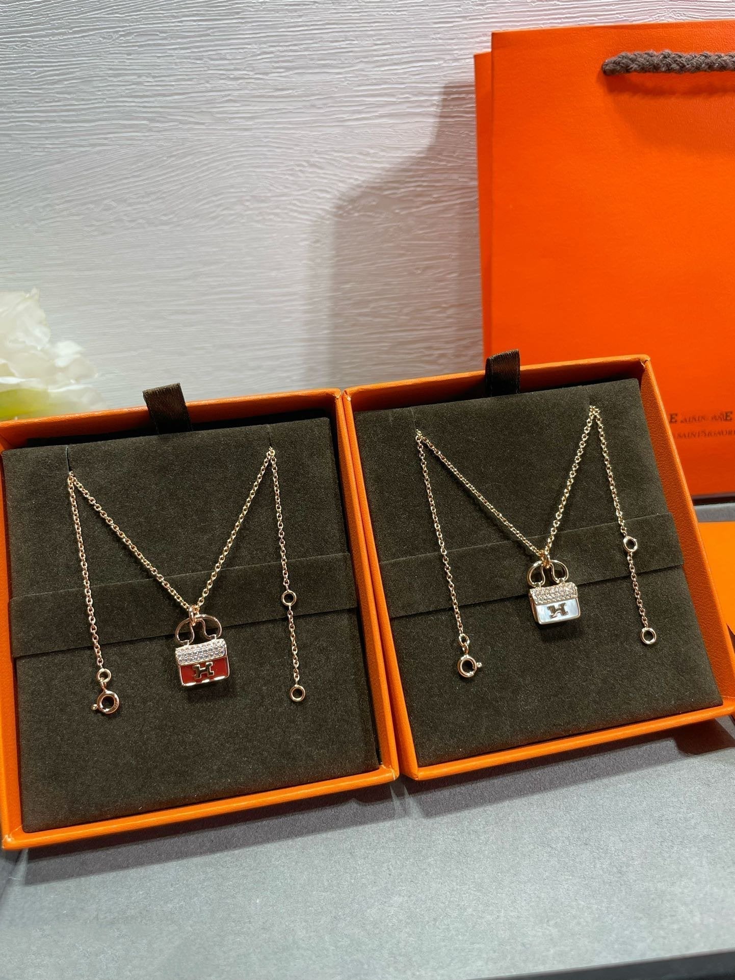 [Ornora Jewelry]H CIRCE MOISSANITE PENDANT NECKLACE GOLD