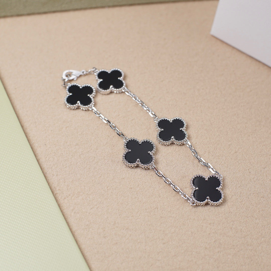 [Ornora Jewelry] CLOVER 5 MOTIF ONYXS BRACELET COLLECTION