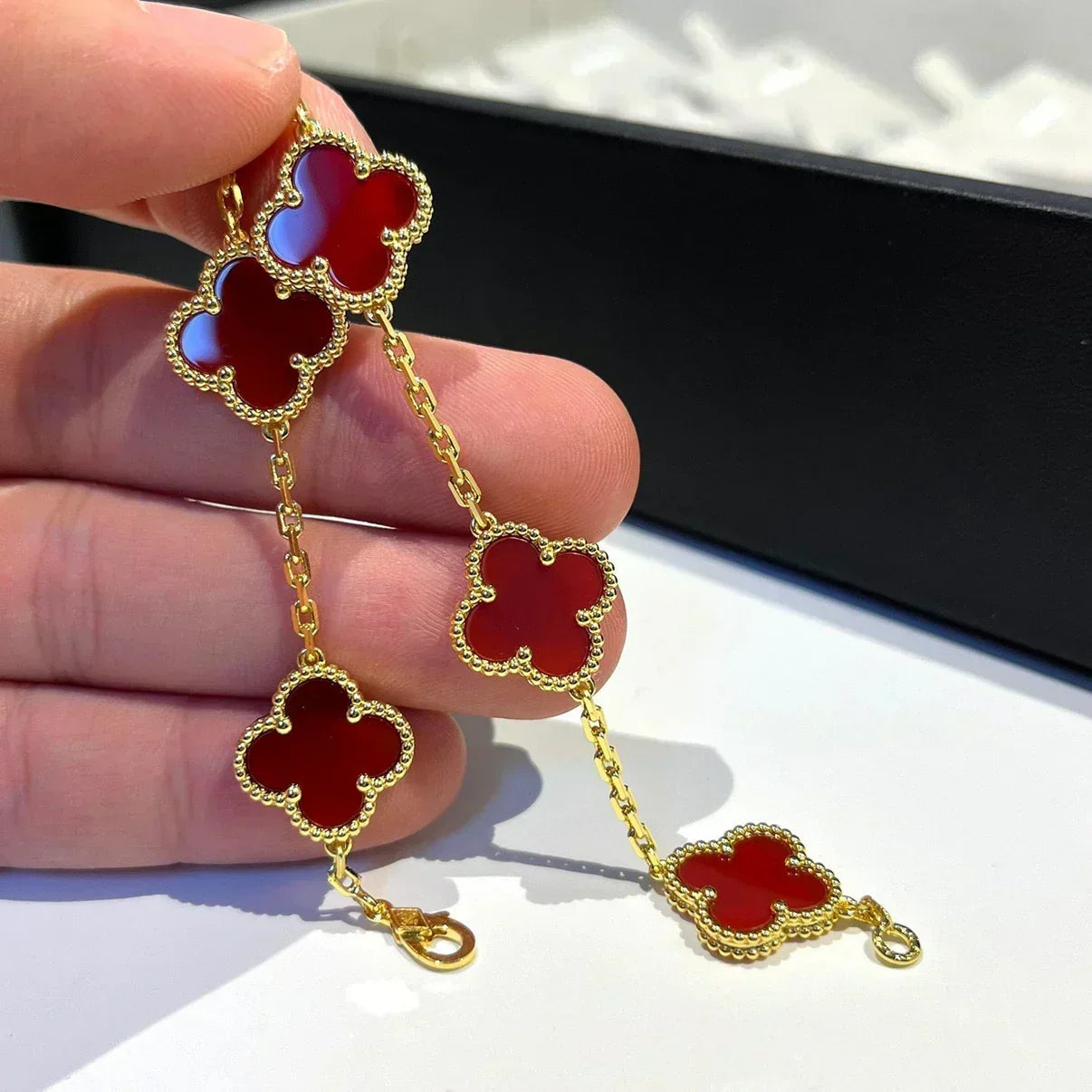 [Ornora Jewelry] CLOVER 5 MOTIF RED CORNELIAN BRACELET COLLECTION