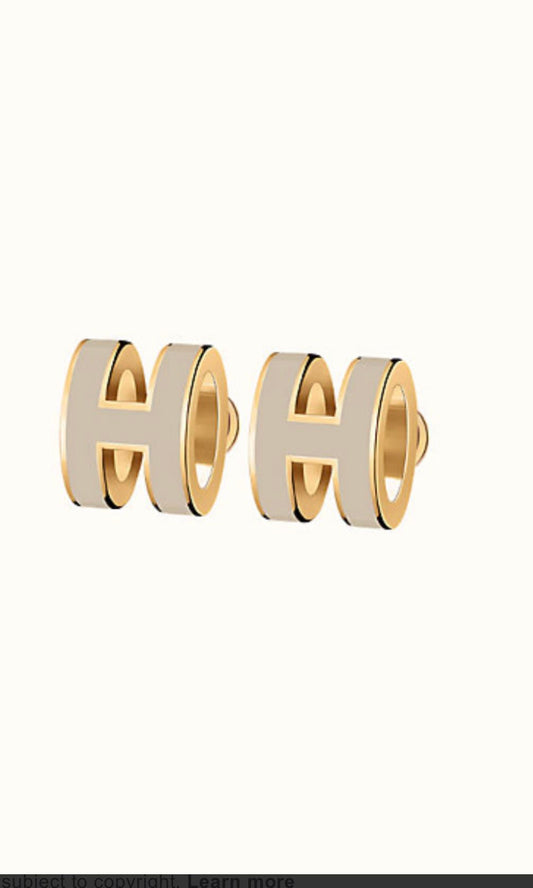 [Ornora Jewelry]MINI POP H GOLD EARRINGS GREY