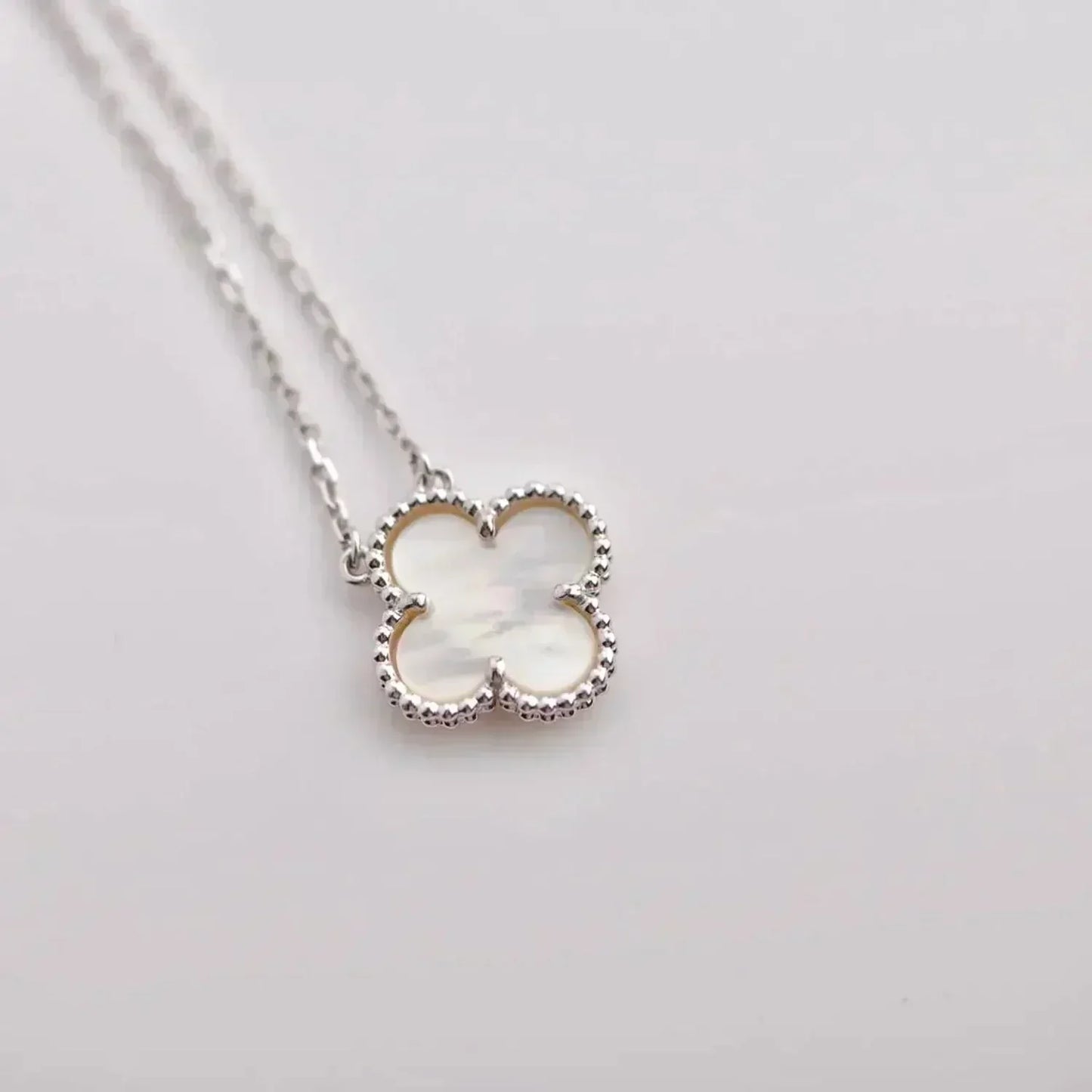 [Ornora Jewelry]CLOVER  15MM WHITE MOTHER-OF-PEARL SILVER