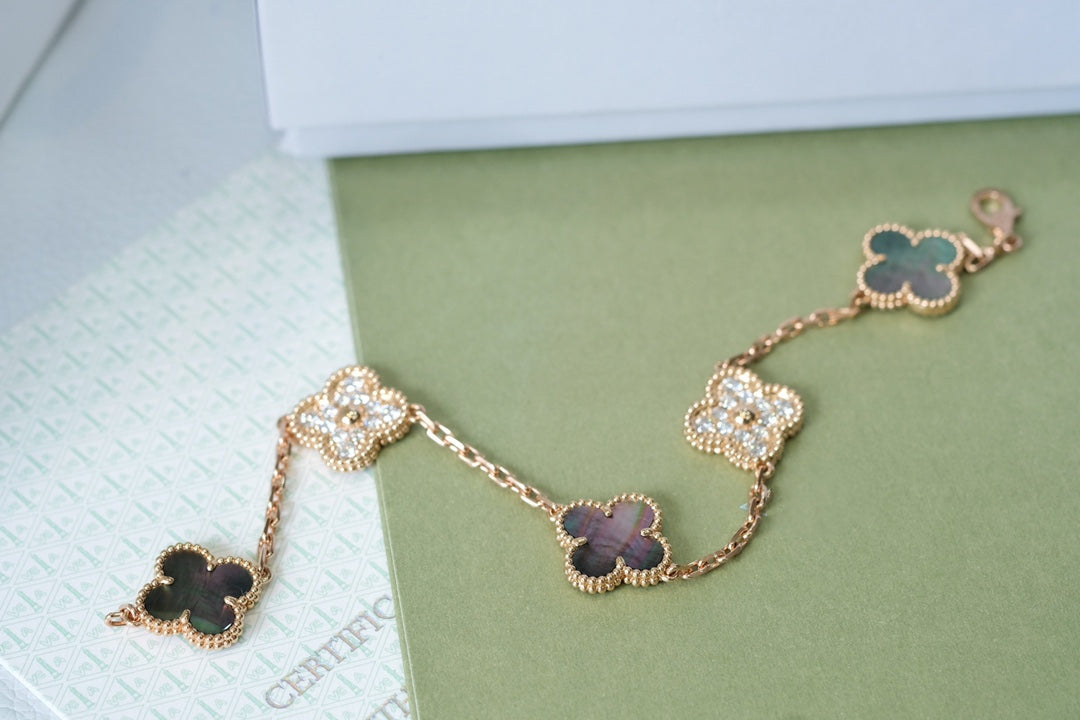 [Ornora Jewelry] CLOVER 5 MOTIF GRAY MOP BRACELET COLLECTION