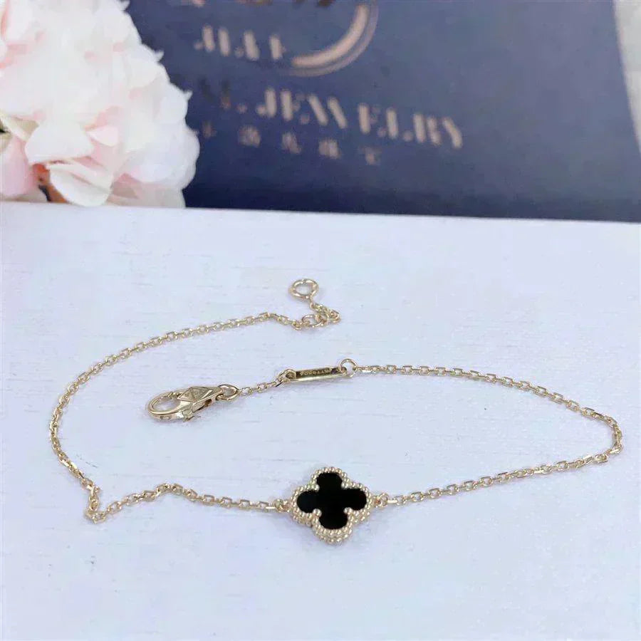 [Ornora Jewelry]CLOVER ONYX SINGLE FLOWER BRACELET