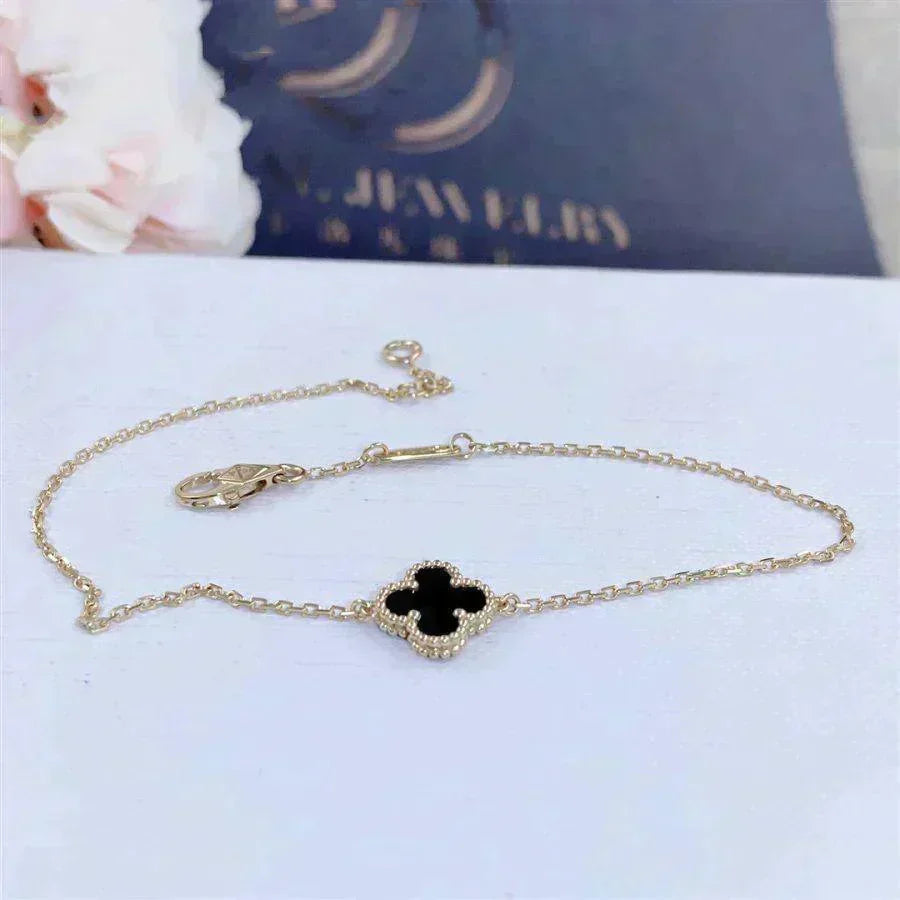 [Ornora Jewelry]CLOVER ONYX SINGLE FLOWER BRACELET